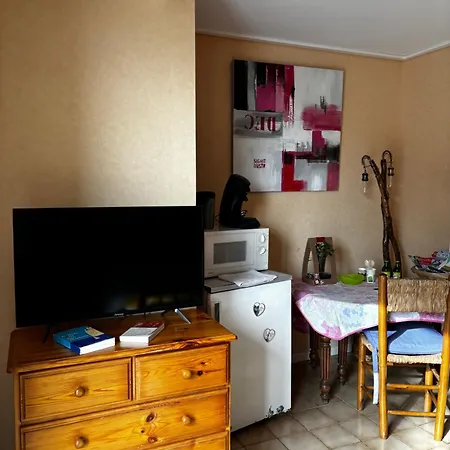 Pour 2, Au Calme, Proche Du Centre, Avec Un Arret De Bus Au Bas De La Maison * Villeneuve-lès-Avignon