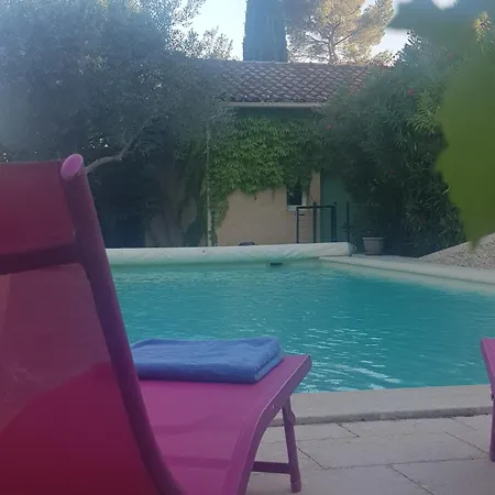 Pour 2, Au Calme, Proche Du Centre, Avec Un Arret De Bus Au Bas De La Maison * Villeneuve-lès-Avignon